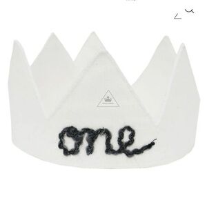 Charming White Felt Birthday Crown for Kids linen adjustable by Oh Baby!